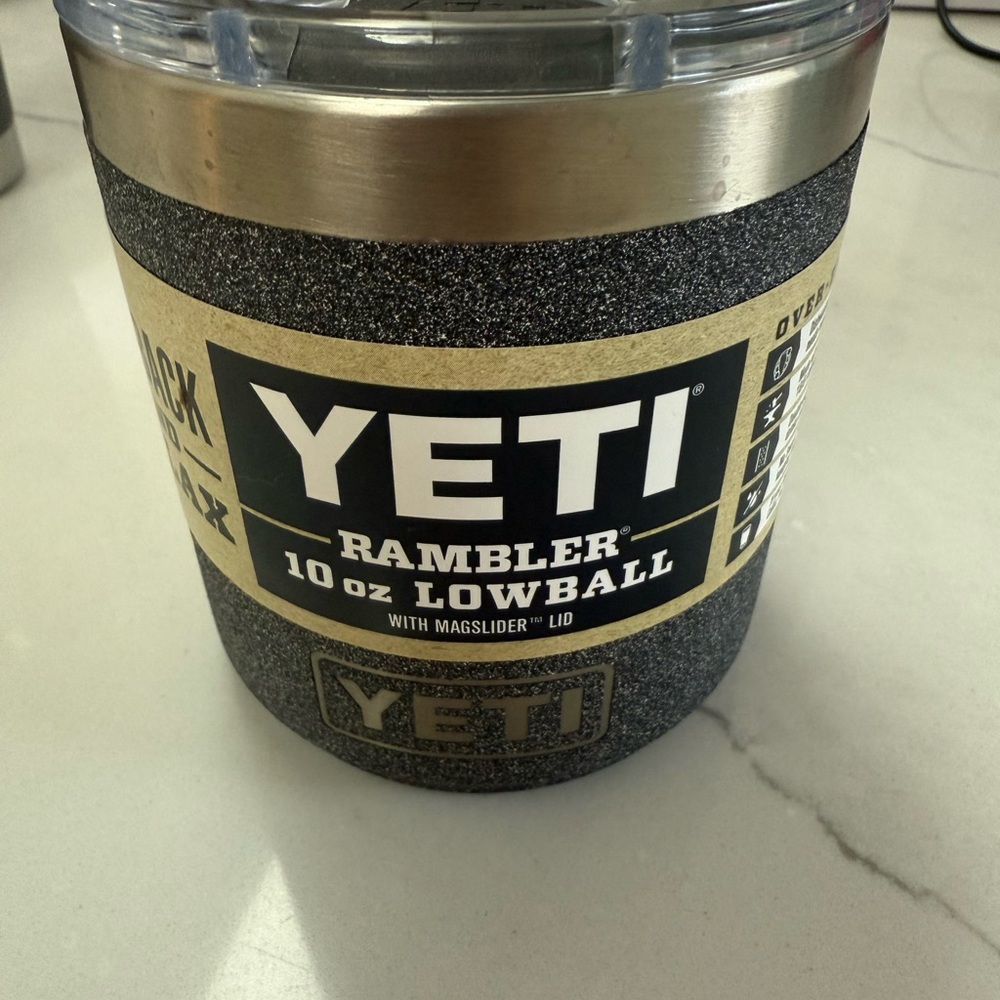 YETI NWT Rambler 10 oz Lowball in Limited Edition Black Stone Color